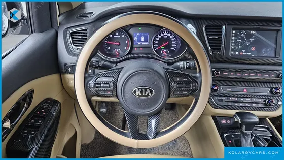 KIA CARNIVAL 9-SEATER PRESTIGE