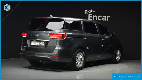 KIA CARNIVAL 11-SEATER DELUXE