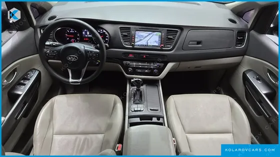KIA CARNIVAL 11-SEATER DELUXE