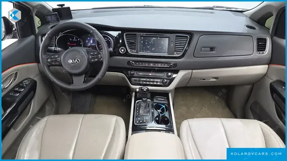 KIA CARNIVAL 9-SEATER NOBLESSE