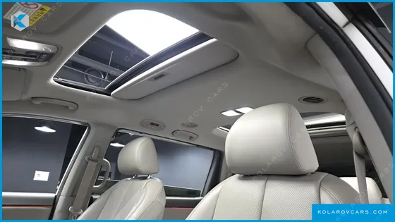 KIA CARNIVAL 9-SEATER NOBLESSE