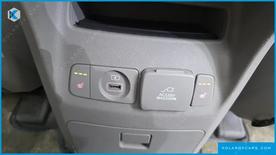 KIA CARNIVAL 9-SEATER NOBLESSE