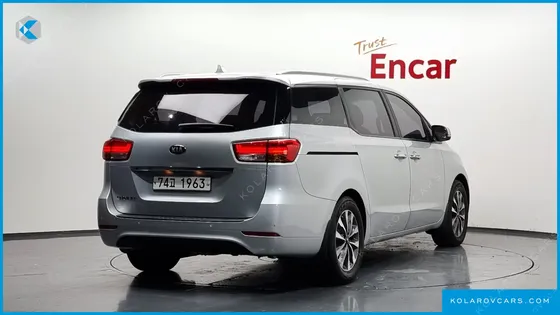 KIA CARNIVAL 11-SEATER PRESTIGE