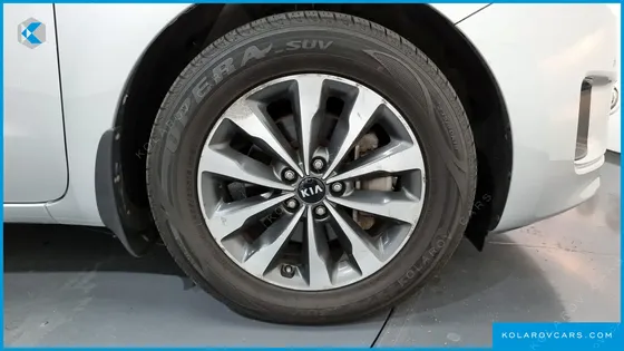 KIA CARNIVAL 11-SEATER PRESTIGE