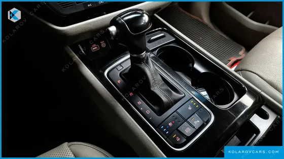 KIA CARNIVAL 11-SEATER PRESTIGE