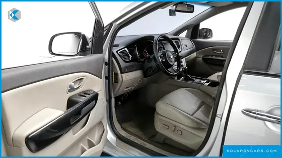 KIA CARNIVAL 11-SEATER PRESTIGE