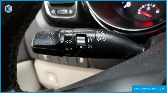 KIA CARNIVAL 11-SEATER PRESTIGE