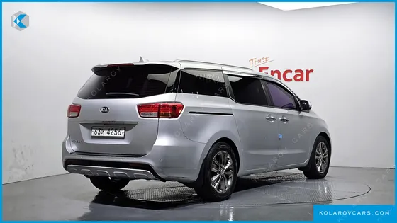KIA CARNIVAL 9-SEATER PRESTIGE