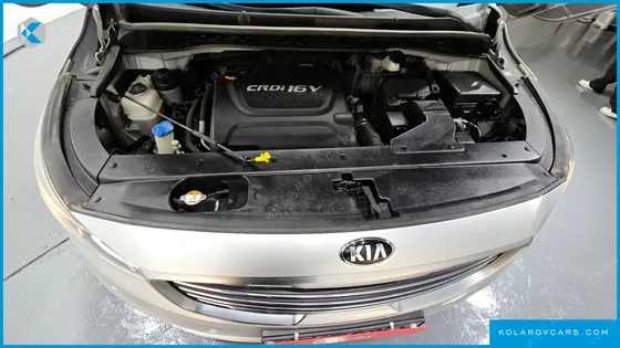 KIA CARNIVAL 9-SEATER PRESTIGE