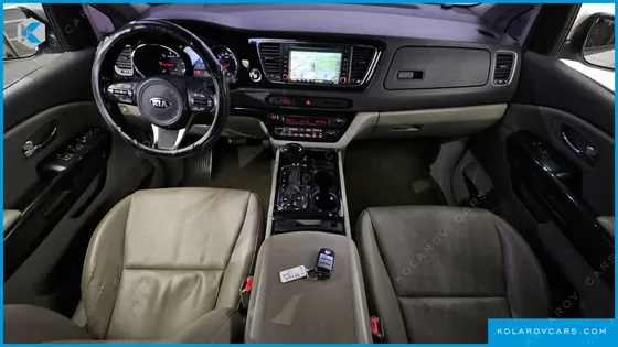 KIA CARNIVAL 9-SEATER PRESTIGE
