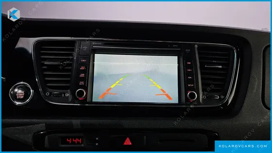 KIA CARNIVAL 9-SEATER PRESTIGE