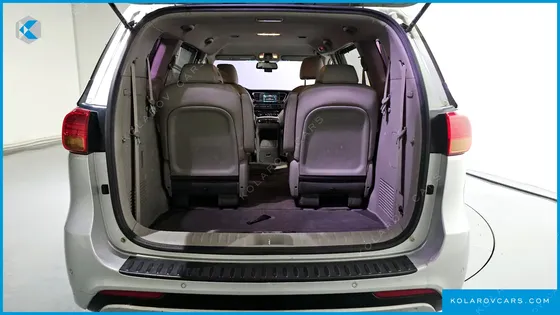 KIA CARNIVAL 9-SEATER PRESTIGE