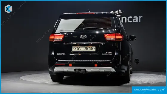 KIA CARNIVAL GASOLINE 7-SEATER LIMOUSINE