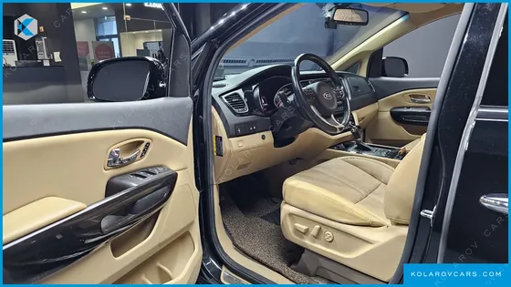 KIA CARNIVAL GASOLINE 7-SEATER LIMOUSINE