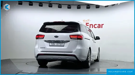 KIA CARNIVAL 9-SEATER NOBLESSE