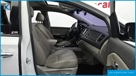 KIA CARNIVAL 9-SEATER NOBLESSE