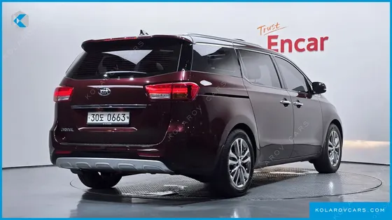 KIA CARNIVAL GASOLINE 9-SEATER NOBLESSE