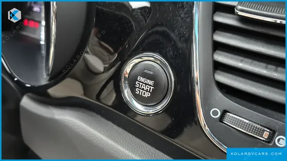 KIA CARNIVAL GASOLINE 9-SEATER NOBLESSE