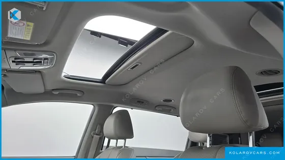 KIA CARNIVAL GASOLINE 9-SEATER NOBLESSE