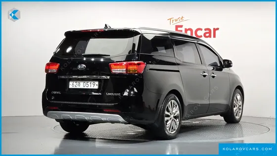 KIA CARNIVAL 7-SEATER LIMOUSINE