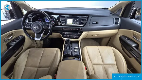 KIA CARNIVAL 7-SEATER LIMOUSINE