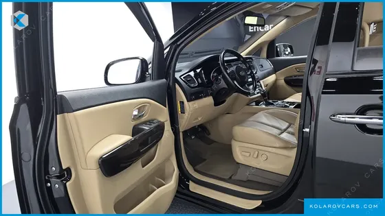 KIA CARNIVAL 7-SEATER LIMOUSINE