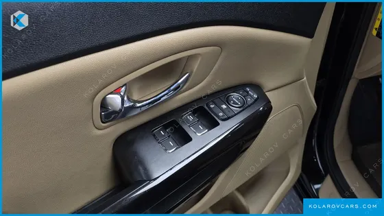 KIA CARNIVAL 7-SEATER LIMOUSINE