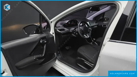 PEUGEOT 208 1.6 BLUEHDI ALLURE 5 DOOR