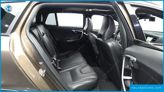 VOLVO V60 T5 AWD