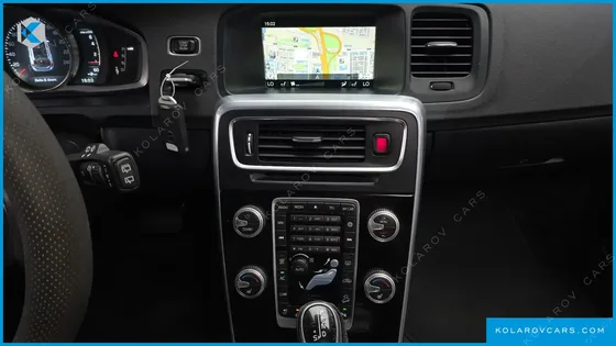 VOLVO V60 T5 AWD