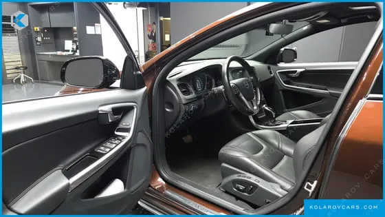 VOLVO V60 T5 AWD