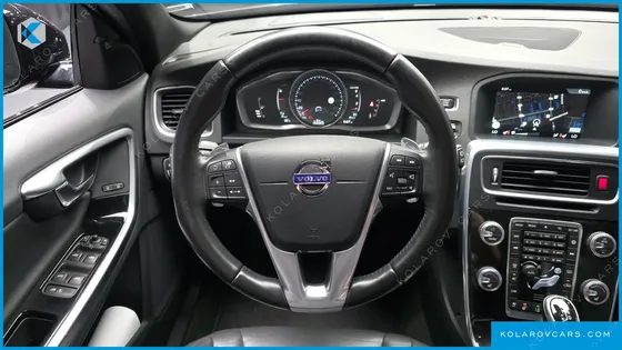 VOLVO V60 T5 AWD