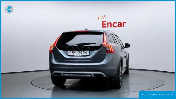 VOLVO V60 D4