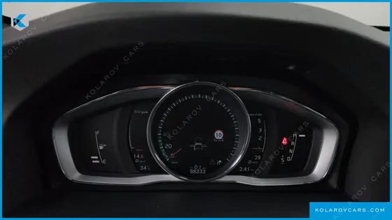VOLVO V60 D4