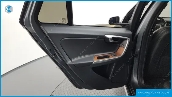 VOLVO V60 D4