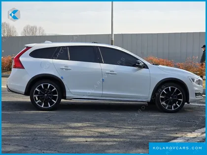 VOLVO V60 T5 AWD