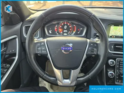 VOLVO V60 T5 AWD