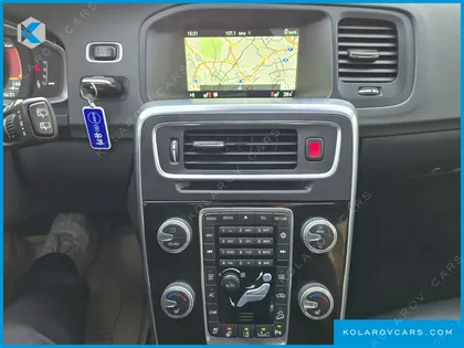 VOLVO V60 T5 AWD