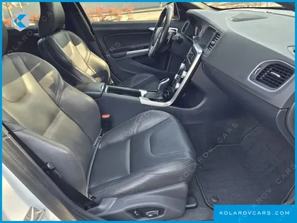 VOLVO V60 T5 AWD