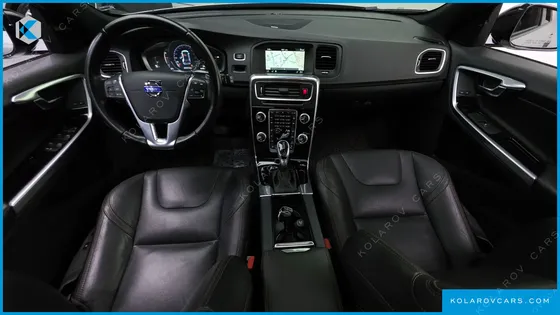 VOLVO V60 T5 AWD