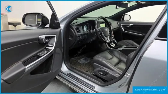 VOLVO V60 T5 AWD