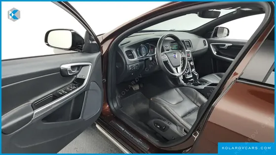 VOLVO V60 T5 AWD