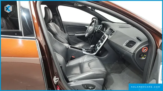 VOLVO V60 T5 AWD
