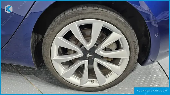 TESLA MODEL 3 LONG RANGE AWD