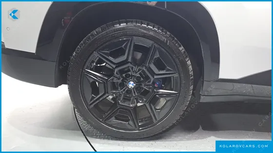 BMW XM 4.4