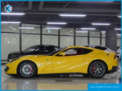 FERRARI 812 6.5 V12