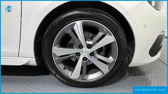 PEUGEOT 308 1.5 BLUEHDI GT LINE