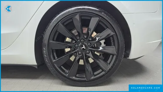 TESLA MODEL 3 LONG RANGE AWD