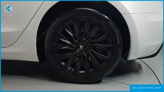 TESLA MODEL 3 RWD