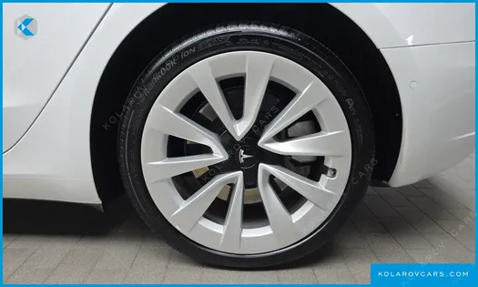 TESLA MODEL 3 LONG RANGE AWD